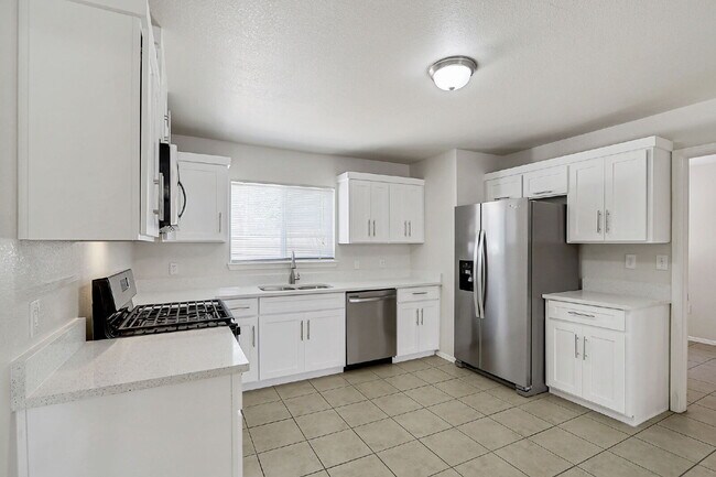Building Photo - 3214 N Stanton St