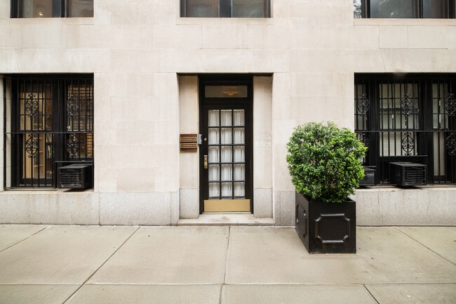 Building Photo - 116 E 63rd St