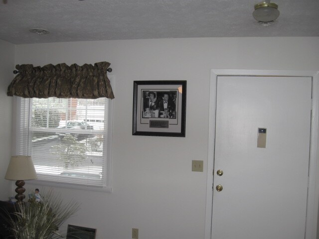 Building Photo - 326D Cortland St