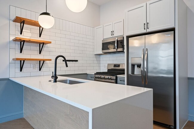 Building Photo - 2212 1st Ave N