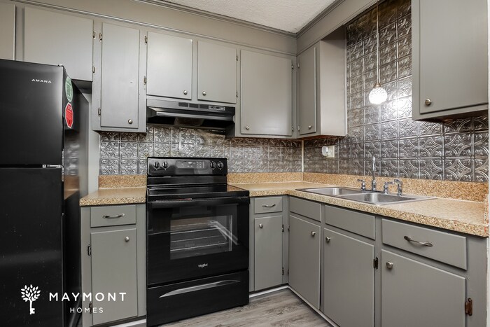 Building Photo - 109 Clarine Dr