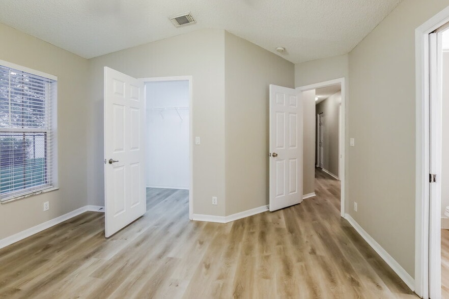 Building Photo - 16203 10th St