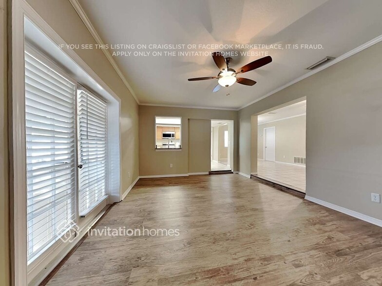 Building Photo - 102 Valley Cir