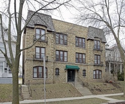Building Photo - 2937 N Bartlett Ave