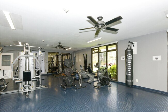 Building Photo - 339 Birchwood Rd