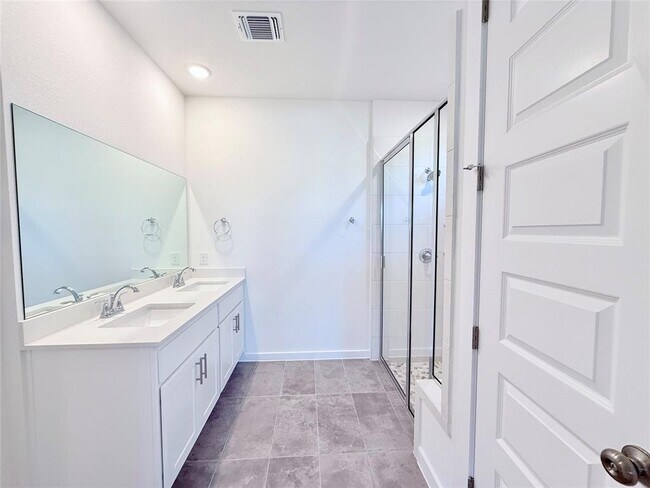 Building Photo - 604 Palatino Bend