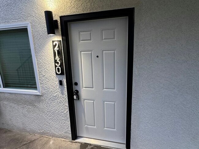 Primary Photo - 2118 N Glenn Ave