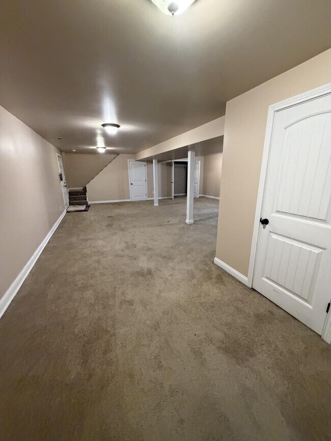 Building Photo - 110 Pineur Rd