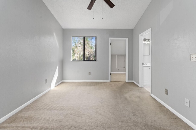 Building Photo - 6926 SW 45th Ave