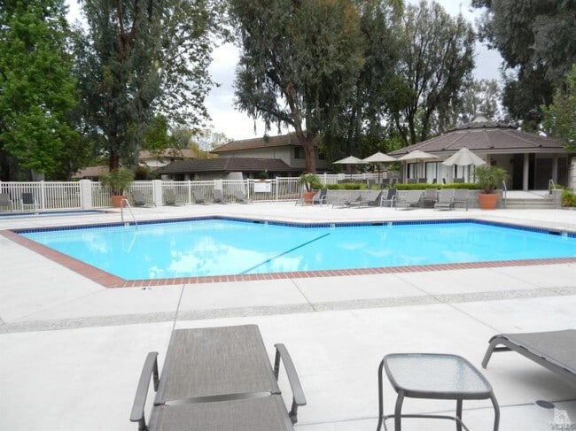 Building Photo - 1132 Landsburn Cir