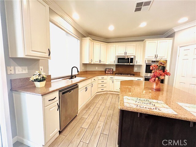 Building Photo - 8740 Lodgepole Ln