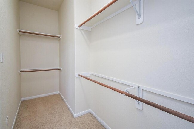 Building Photo - 6706 Oakman Ln