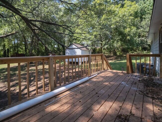 Building Photo - "Charming 3-Bedroom Home in Cramerton - Spacious 1217 Sq Ft with 2 Full Baths!"