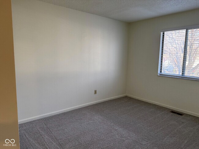 Building Photo - 7607 Home Dr