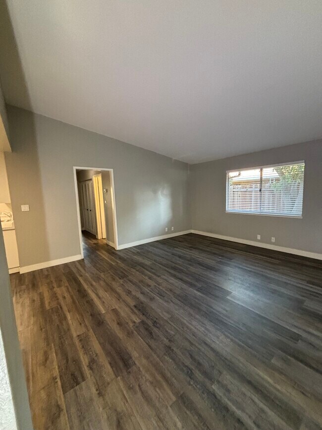 Primary Photo - 1116 J St