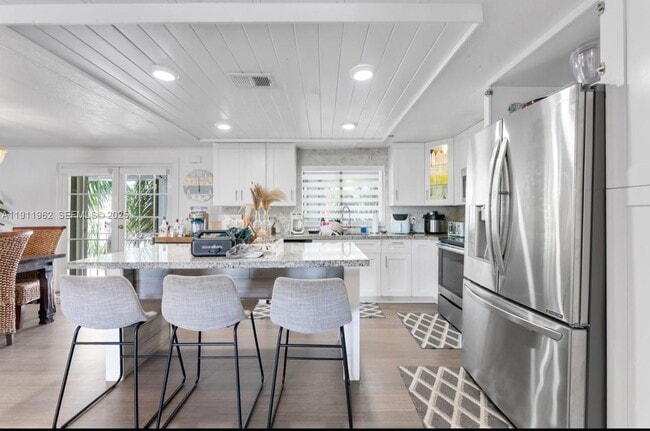 Building Photo - 164 Blue Harbor Dr