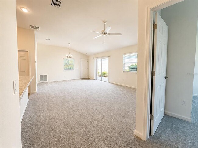 Building Photo - 2452 Soper St