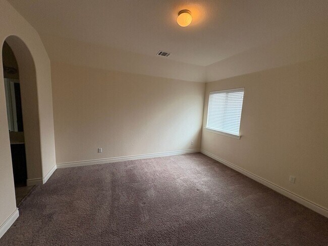 Building Photo - Make This Pflugerville Residence Your New Home!!