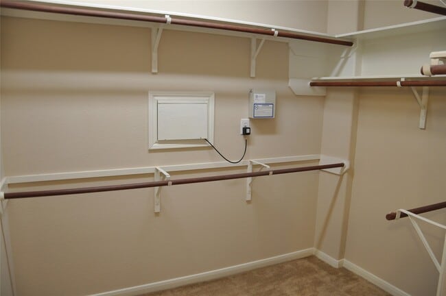 Building Photo - 2170 Brittany Colony Dr