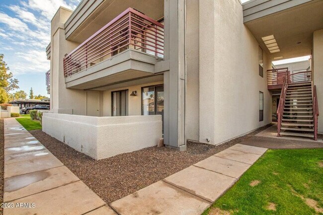 Building Photo - 3434 W Danbury Dr