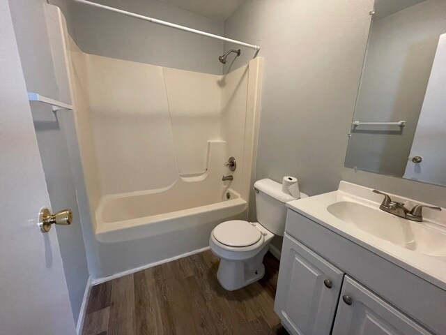 Building Photo - 320 Stone Creek Dr