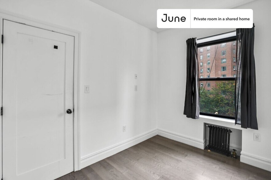 Building Photo - Room in Shared 2 bed/1 bath home