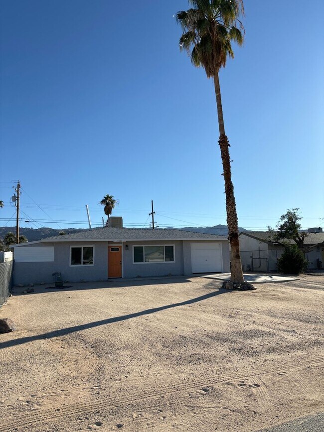 Building Photo - 72265 Sun Valley Dr