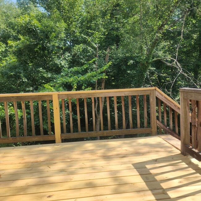 Building Photo - SPACIOUS 2-Story House with Basement in Ab...