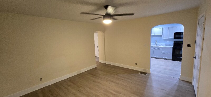 Building Photo - 2015 Rosemont Blvd