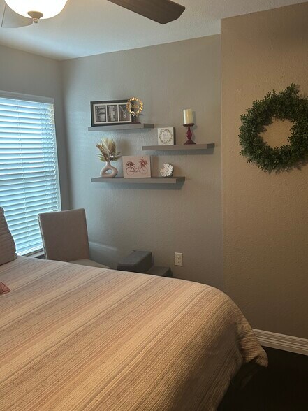 Building Photo - 6108 Cloudy Ridge St