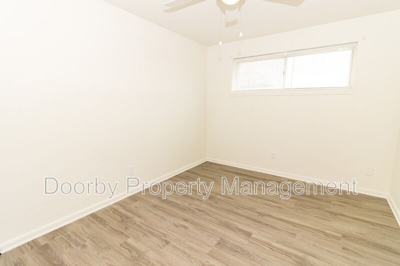 Building Photo - 513 Donaldson Rd