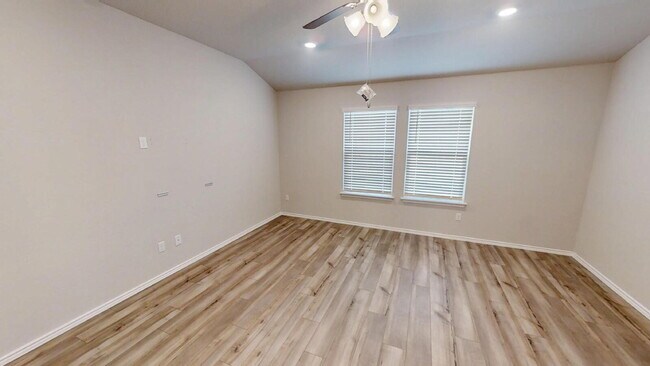 Building Photo - "Spacious 4-Bedroom Gem on Luella Drive – Your Perfect Killeen Retreat!"