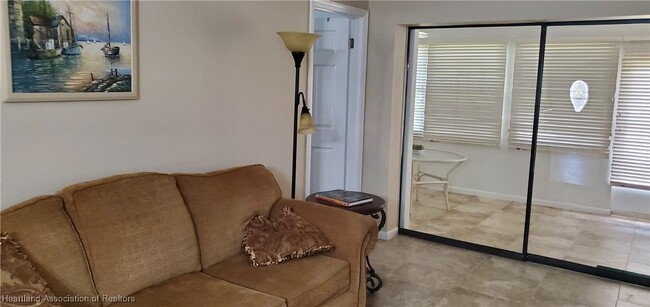Building Photo - 3830 Catalina Dr
