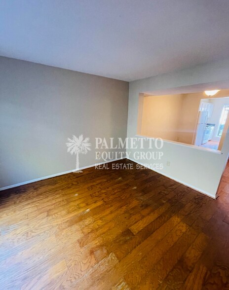 Building Photo - 2607 Cottage Pl