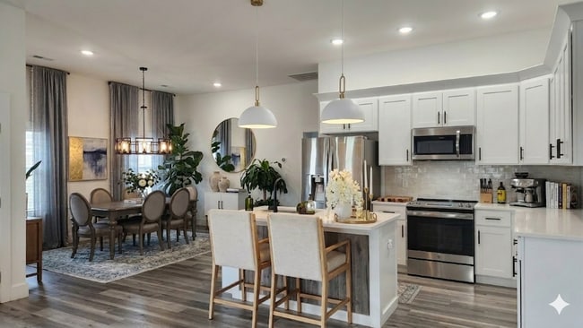 Building Photo - Beautifully maintained home