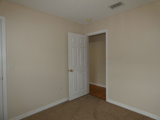 Building Photo - 4 Bedroom in Spencer Oaks Subdivision