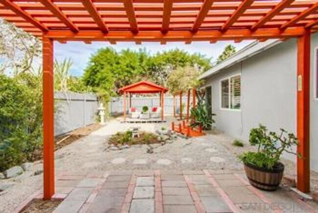 Building Photo - 3BR 2BA house for rent in prime Clairemont  location