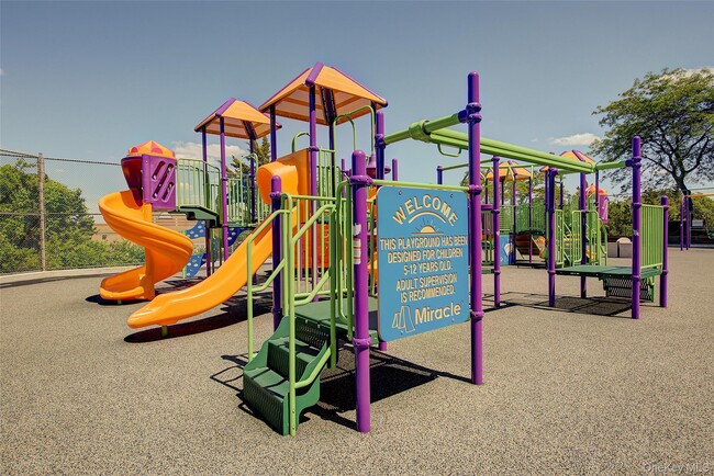 Building Photo - 209-33 26th Ave