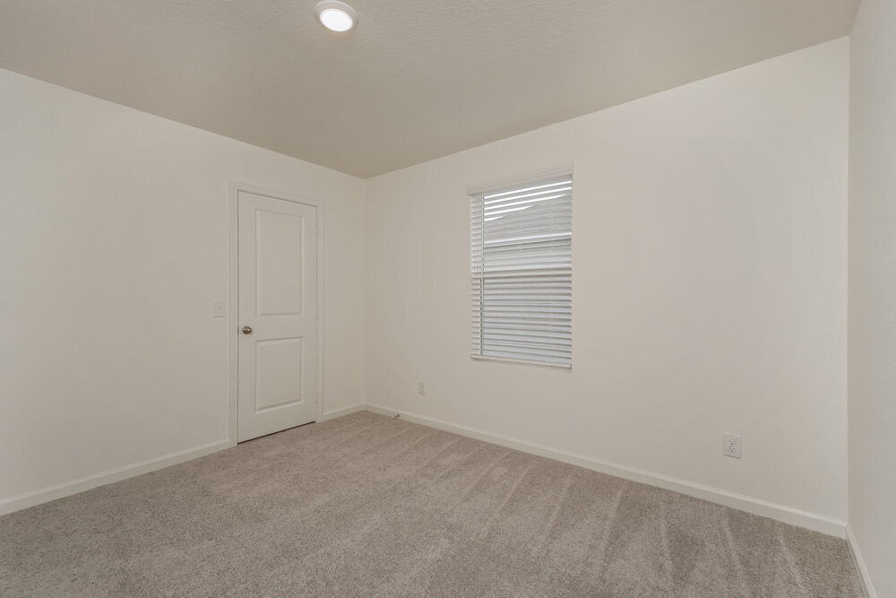 Building Photo - 5549 Bluebell Mdw