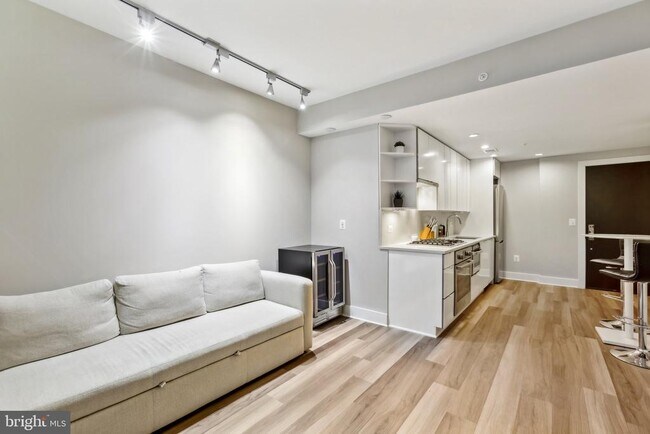 Building Photo - 1311 13th St NW