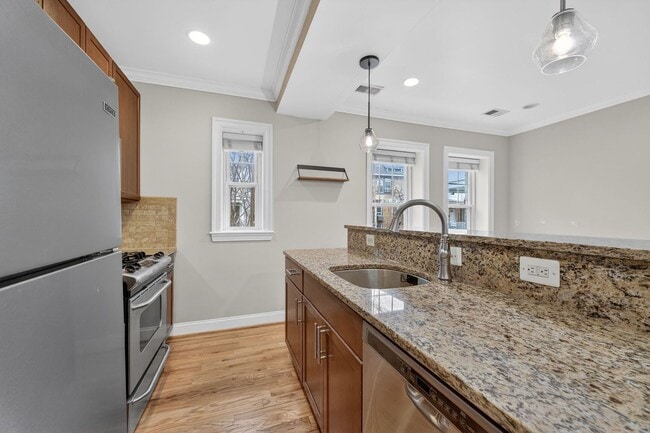 Building Photo - Available Now! Six Minute Walk to Metro, Gorgeous Community!