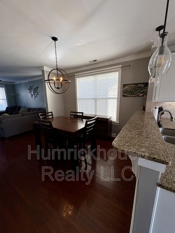 Building Photo - 515 Dubois Court