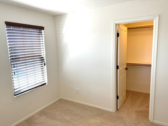 Building Photo - Stunning Elliot Groves home in Morrison Ranch. 4 bed+ 2 offices + loft