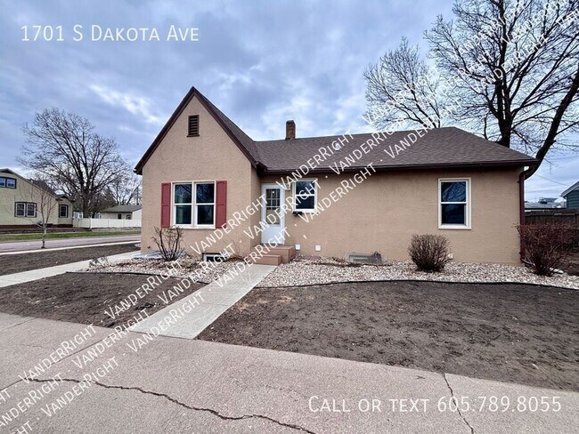 Building Photo - 1701 S Dakota Ave