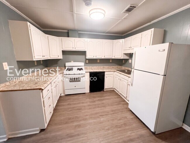 Building Photo - 5801 W 59th St