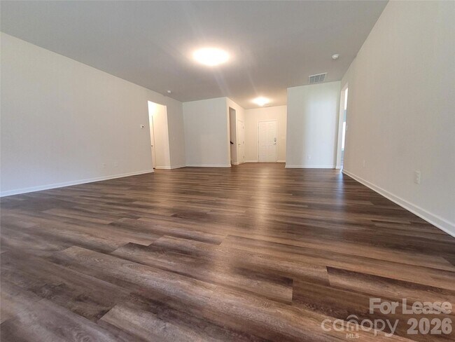 Building Photo - 144 Spring Forest Dr