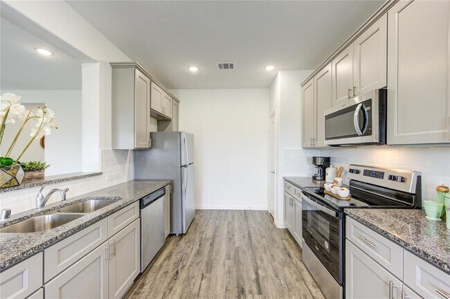 Building Photo - 1088 Rd 5102