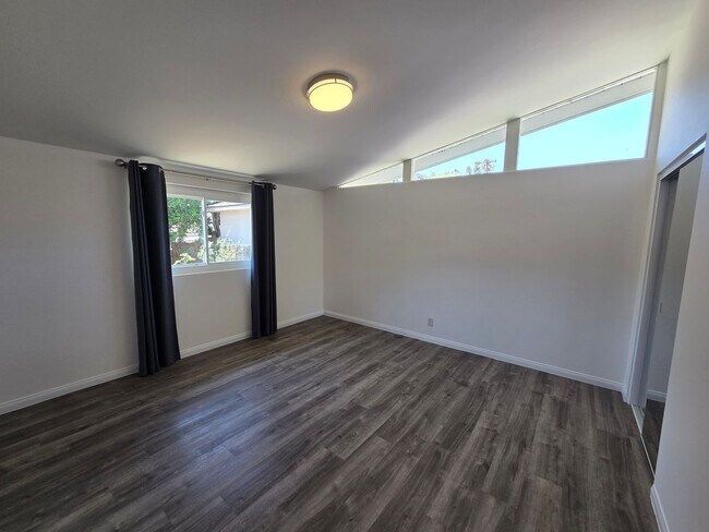 Building Photo - 317 Agnus Dr