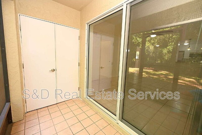 Building Photo - 141 Fernery Rd