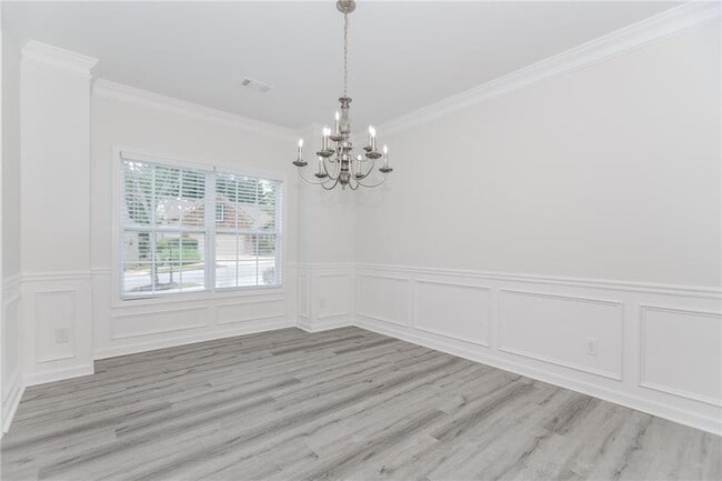 Building Photo - 2023 Jameson Cir NE